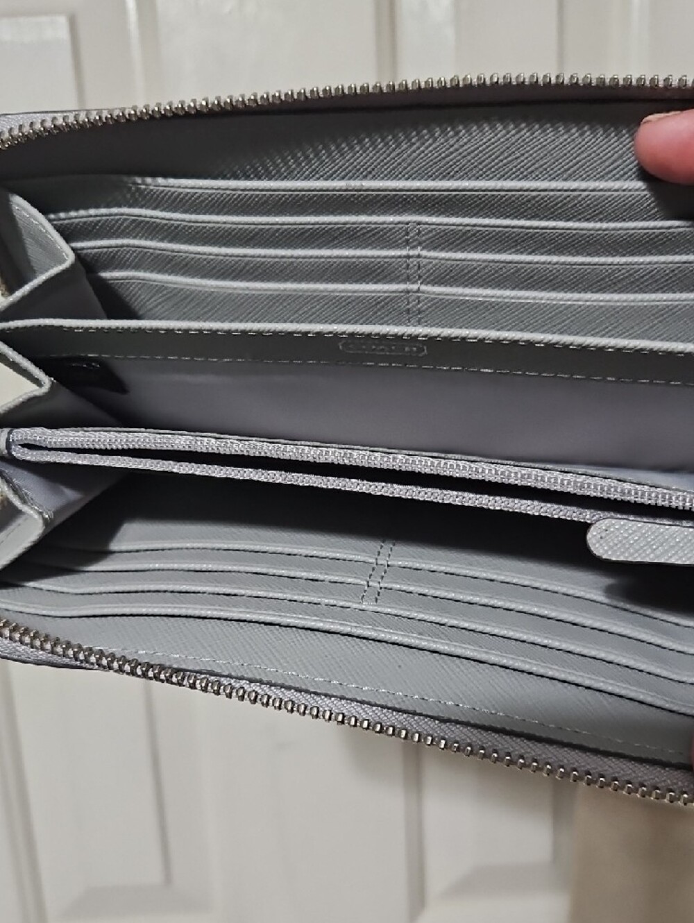 Coach NWOT Opt Art C Continental Wallet in Silver and Blue - Picture 4 of 11